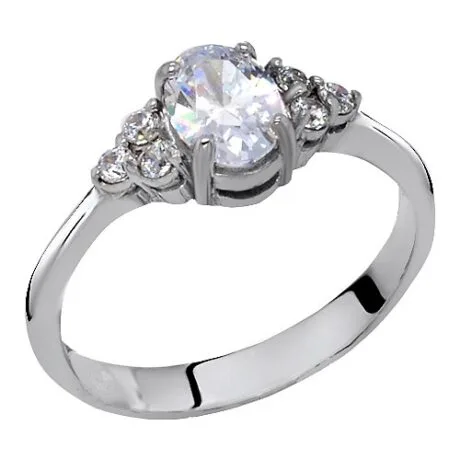 OVAL THREE STONE 14 CARAT WHITE GOLD