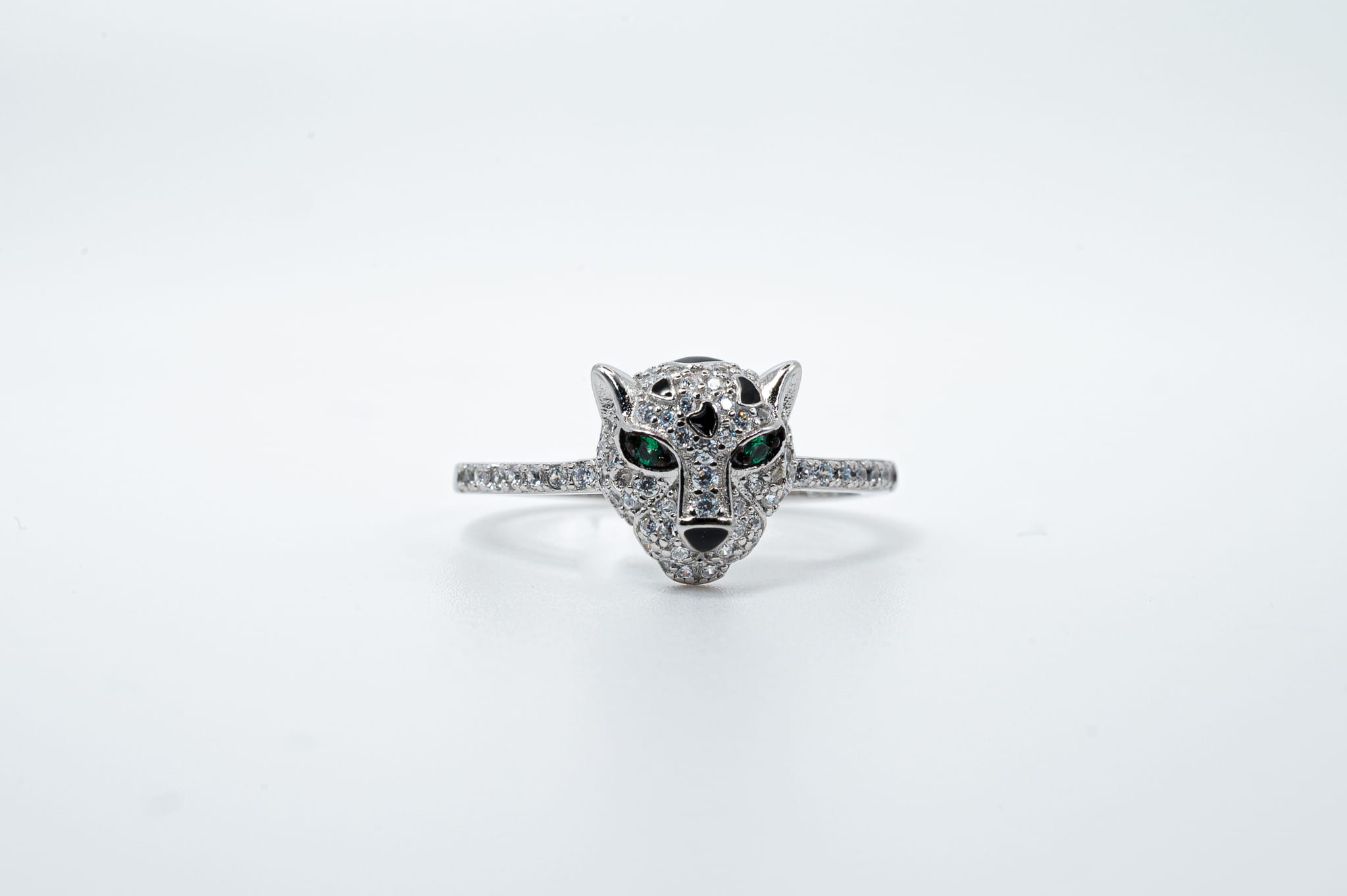 Panther Head Ring with Cubic Zirconia and Emerald Green Eyes Silver 925